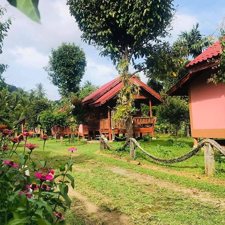Phet Ban Suan Hotel Koh Chang Exteriör bild